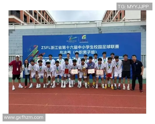 杭州足球队在全国耐力排行榜中荣登第十名展现出强大实力与潜力 杭州足球队在全国耐力排行榜中荣登第十名展现出强大实力与潜力