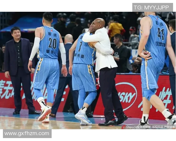 林书豪在北京与深圳的对决中展现精彩表现引发球迷热议