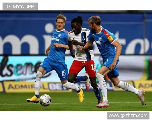 汉堡队迎战基尔队力争主场胜利展现强大实力 汉堡队迎战基尔队力争主场胜利展现强大实力