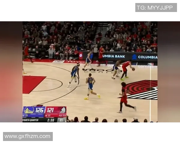 勇士与开拓者激战正酣比分背后揭示的比赛精彩瞬间