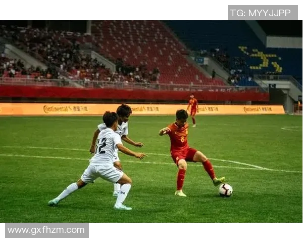 2015中国男足对抗赛回顾与分析：挑战与机遇并存的足球之路